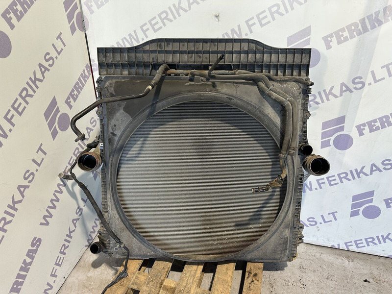 Scania S - Radiateur pour Camion: photos 1 Scania S - Radiateur pour Camion: photos 1