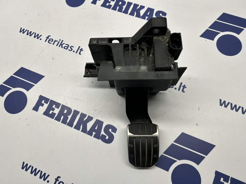 Scania accelerator pedal - Pédale pour Camion: photos 1 Scania accelerator pedal - Pédale pour Camion: photos 1