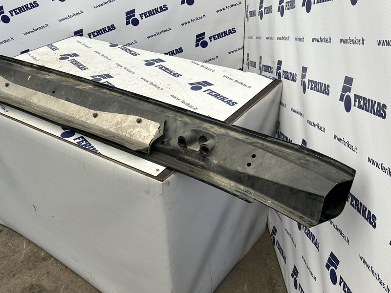 Scania bumper bar, support - Pare-chocs pour Camion: photos 4 Scania bumper bar, support - Pare-chocs pour Camion: photos 4