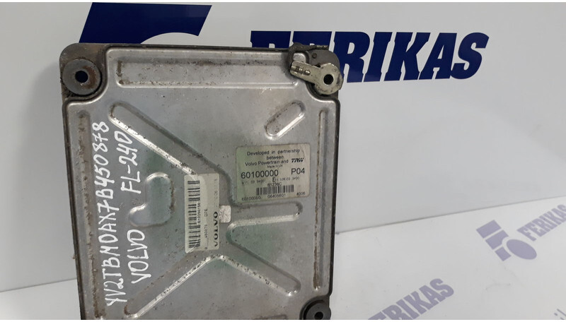Volvo D7E engine control unit - Bloc de gestion pour Camion: photos 1 Volvo D7E engine control unit - Bloc de gestion pour Camion: photos 1