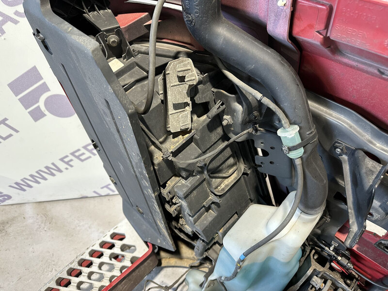 Pare-chocs pour Camion Volvo FH4: photos 7 Pare-chocs pour Camion Volvo FH4: photos 7