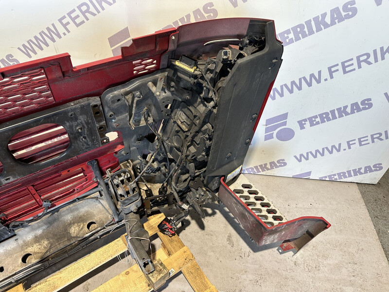 Pare-chocs pour Camion Volvo FH4: photos 8 Pare-chocs pour Camion Volvo FH4: photos 8