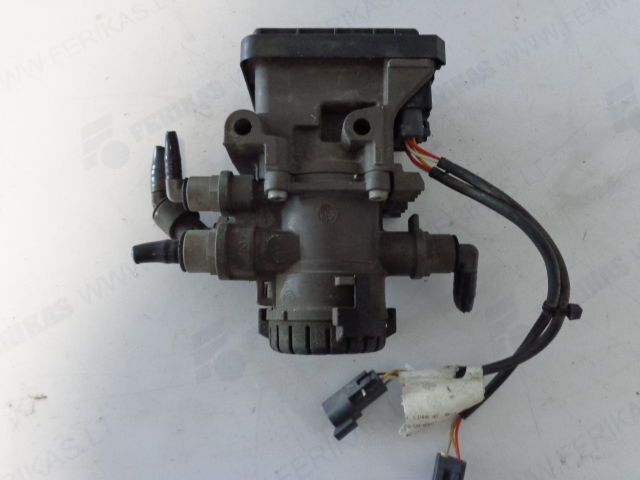 Volvo KNORR-BREMSE KNORR-BREMSE - Valve pour Camion: photos 2 Volvo KNORR-BREMSE KNORR-BREMSE - Valve pour Camion: photos 2