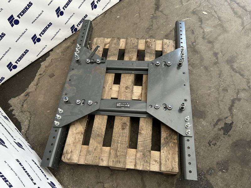 Volvo fifth wheel plate - Sellette d'attelage pour Camion: photos 2 Volvo fifth wheel plate - Sellette d'attelage pour Camion: photos 2