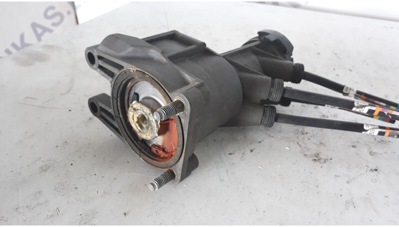 Volvo main brake EBS valve - Valve pour Camion: photos 1 Volvo main brake EBS valve - Valve pour Camion: photos 1