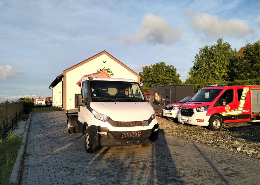 Véhicule utilitaire benne Iveco Daily 35C13 wywrotka wywrot kiper tipper wyklapac: photos 8