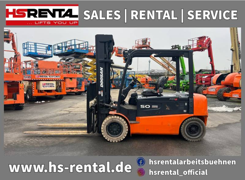 Doosan B50X5 5T 6m Triplex non-marking (1840) - Chariot élévateur électrique: photos 1 Doosan B50X5 5T 6m Triplex non-marking (1840) - Chariot élévateur électrique: photos 1