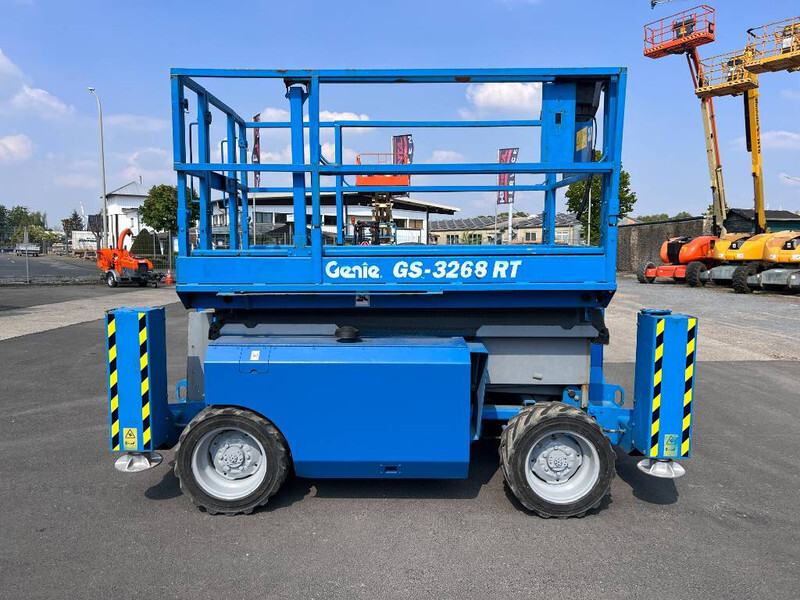 Genie GS3268 RT diesel 4x4 12m (1480) - Nacelle ciseaux: photos 2 Genie GS3268 RT diesel 4x4 12m (1480) - Nacelle ciseaux: photos 2