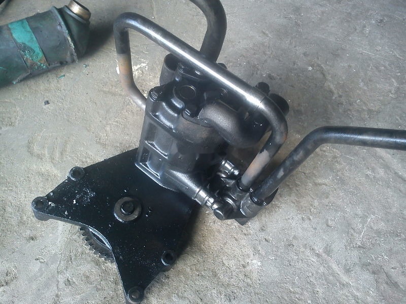 Cummins B10/ B12 Volvo - Pompe à huile pour Bus: photos 4 Cummins B10/ B12 Volvo - Pompe à huile pour Bus: photos 4