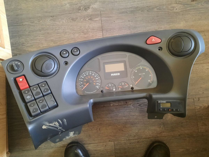 Iveco климат контроль Iveko - Panel de instrumentos: photos 2 Iveco климат контроль Iveko - Panel de instrumentos: photos 2