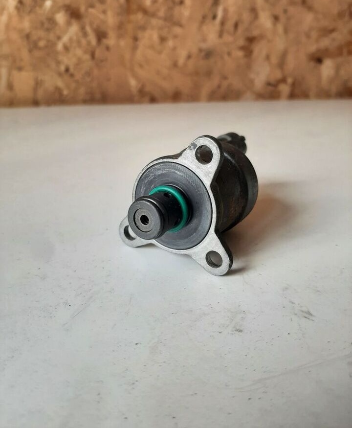 Klapan davleniya toplivnoy sistemy Bosch 4992596 Bosch - Préparation du carburant pour Bus: photos 3 Klapan davleniya toplivnoy sistemy Bosch 4992596 Bosch - Préparation du carburant pour Bus: photos 3