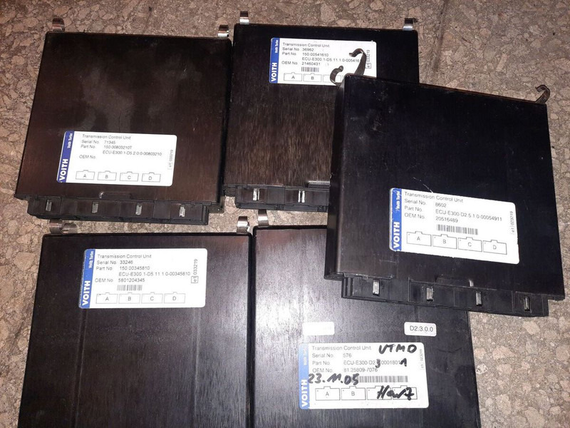 Voith ECU-E300 D2.3.0.0-00018011 - Bloc de gestion: photos 1 Voith ECU-E300 D2.3.0.0-00018011 - Bloc de gestion: photos 1
