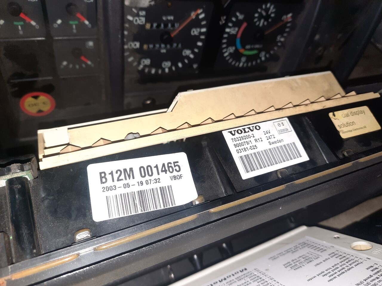 Volvo 70361832-1 . 70361831. 70329201-2 .22205475-P03. 70392912-P01/ Volvo B7 . B9. B12 . FH. Scania - Panel de instrumentos pour Bus: photos 4 Volvo 70361832-1 . 70361831. 70329201-2 .22205475-P03. 70392912-P01/ Volvo B7 . B9. B12 . FH. Scania - Panel de instrumentos pour Bus: photos 4