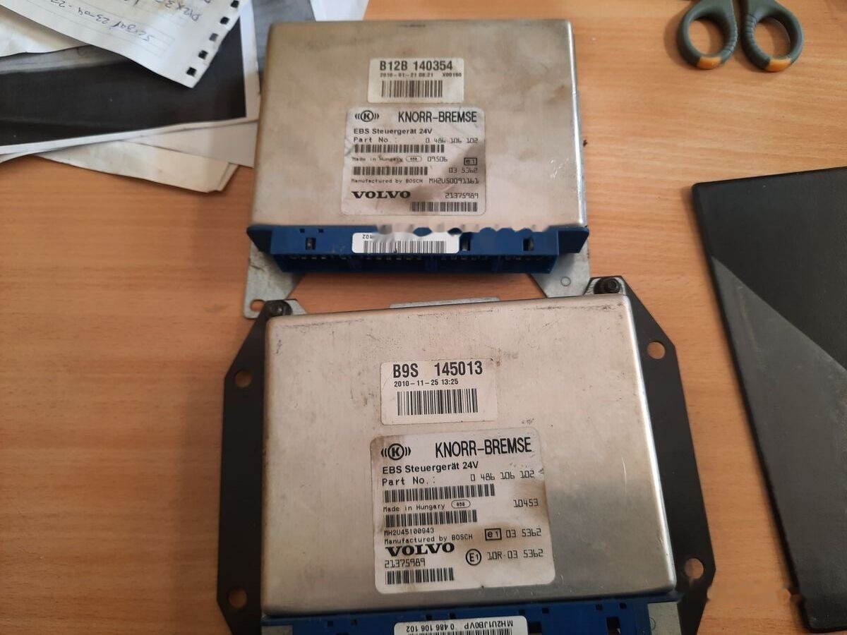 Volvo KNOR-BREMSE EBS 0486106063, 0486106028.\\\\ 0486106050 .\\ 063\\ Volvo Scania - Bloc de gestion pour Bus: photos 2 Volvo KNOR-BREMSE EBS 0486106063, 0486106028.\\\\ 0486106050 .\\ 063\\ Volvo Scania - Bloc de gestion pour Bus: photos 2