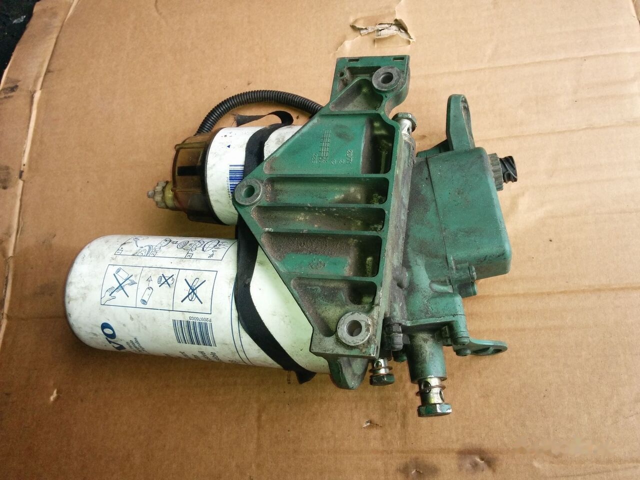 Volvo Pompa podkachki ABLU B12 s podkachkoy Volvo B12 - Filtre à carburant pour Bus: photos 4 Volvo Pompa podkachki ABLU B12 s podkachkoy Volvo B12 - Filtre à carburant pour Bus: photos 4