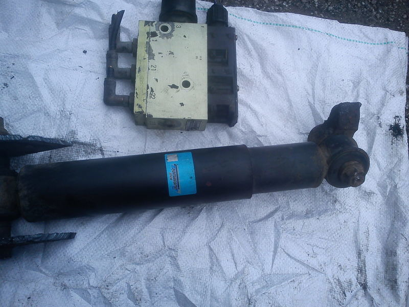 Volvo Уронем пола 0501100014. 28. 29. 35. 40. - Bloc de gestion: photos 3 Volvo Уронем пола 0501100014. 28. 29. 35. 40. - Bloc de gestion: photos 3