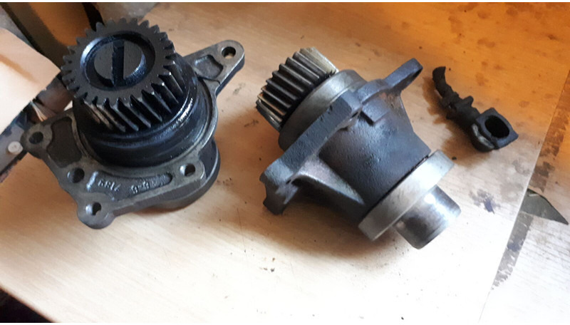 Volvo привода шкивов ремней и топливного насоса - Vilebrequin: photos 3 Volvo привода шкивов ремней и топливного насоса - Vilebrequin: photos 3