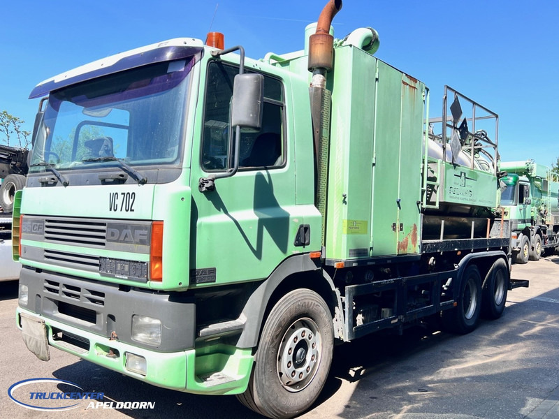 DAF CF 85.380 Inox tank ADR, 6x2, Euro 2 - Camion hydrocureur: photos 3 DAF CF 85.380 Inox tank ADR, 6x2, Euro 2 - Camion hydrocureur: photos 3