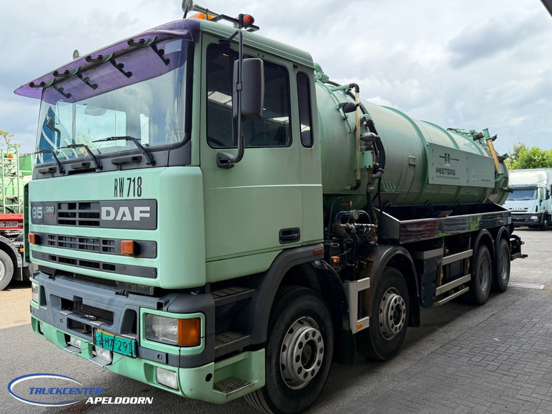 DAF XF 95.360 20400 Liter, 8x4 Steel springs - Camion hydrocureur: photos 3 DAF XF 95.360 20400 Liter, 8x4 Steel springs - Camion hydrocureur: photos 3
