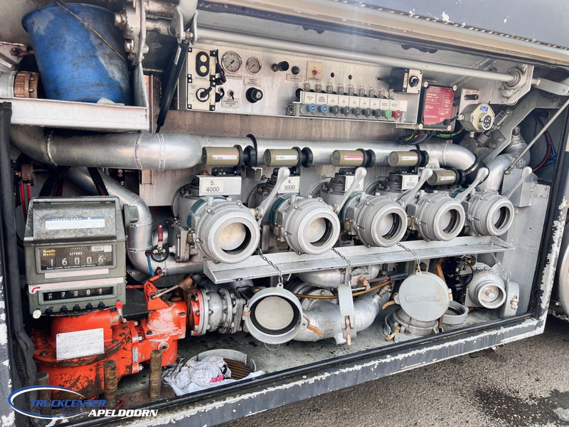 Scania R620 V8 Manuel, Retarder, 19000 liter, 5 Compartments, Pump & Hoses - Camion citerne: photos 5 Scania R620 V8 Manuel, Retarder, 19000 liter, 5 Compartments, Pump & Hoses - Camion citerne: photos 5
