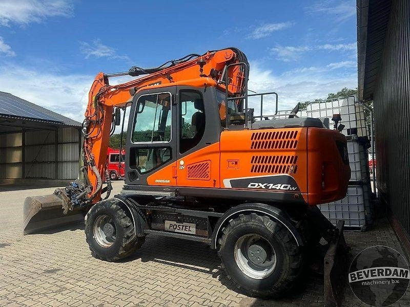 Doosan DX140W - Pelle sur chenille: photos 3 Doosan DX140W - Pelle sur chenille: photos 3