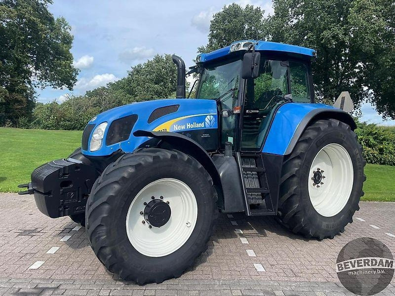 New Holland TVT 170 - Tracteur agricole: photos 2 New Holland TVT 170 - Tracteur agricole: photos 2