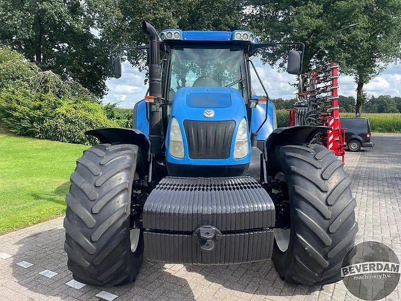 New Holland TVT 170 - Tracteur agricole: photos 3 New Holland TVT 170 - Tracteur agricole: photos 3