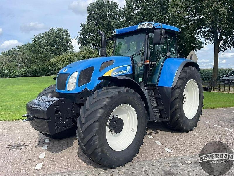 New Holland TVT 170 - Tracteur agricole: photos 1 New Holland TVT 170 - Tracteur agricole: photos 1