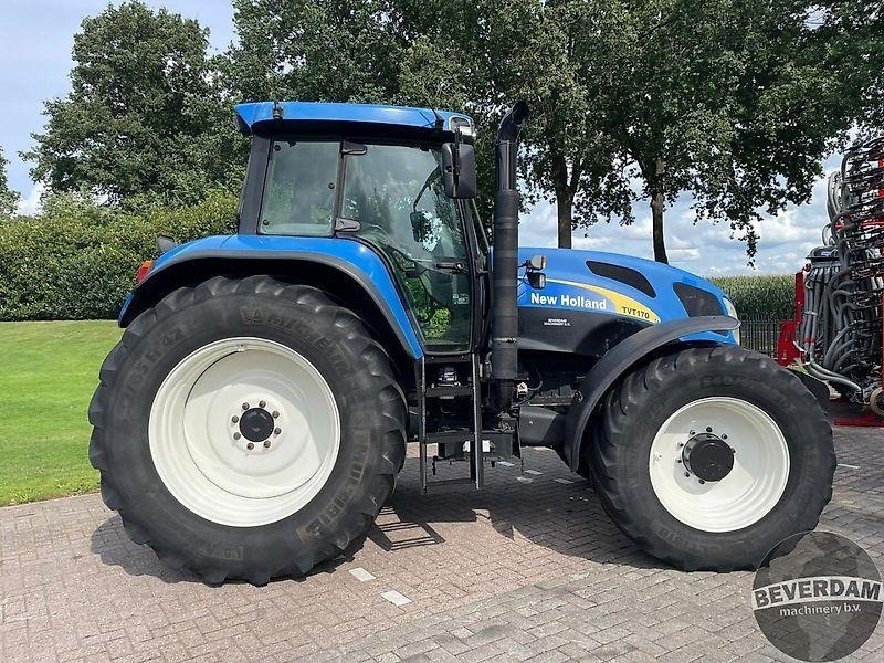 New Holland TVT 170 - Tracteur agricole: photos 5 New Holland TVT 170 - Tracteur agricole: photos 5