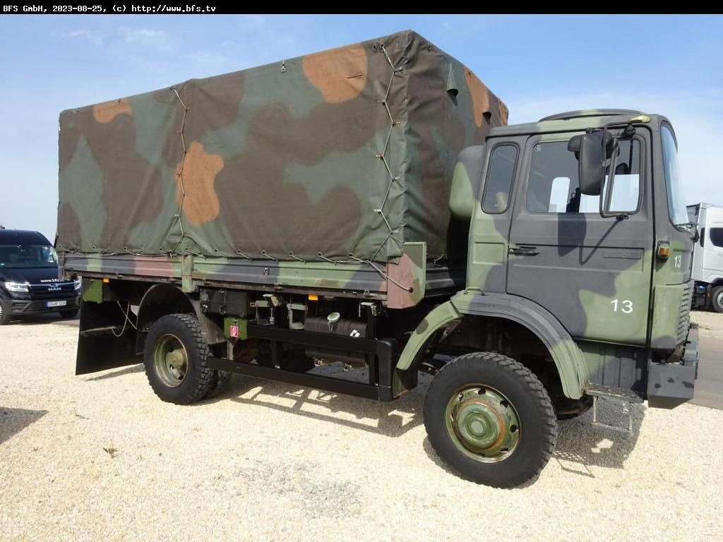 Iveco Magirus 110-17 AW oldtimerfähig - Camion à rideaux coulissants: photos 1 Iveco Magirus 110-17 AW oldtimerfähig - Camion à rideaux coulissants: photos 1
