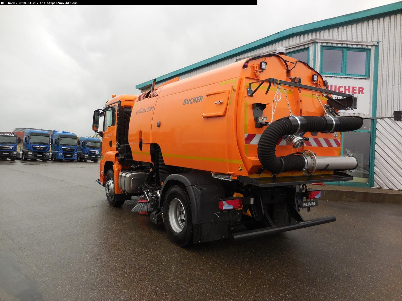 MAN TGS 18.420 4X2 BL Bucher OF 8000 TWIN beidseitig - Balayeuse de voirie: photos 3 MAN TGS 18.420 4X2 BL Bucher OF 8000 TWIN beidseitig - Balayeuse de voirie: photos 3