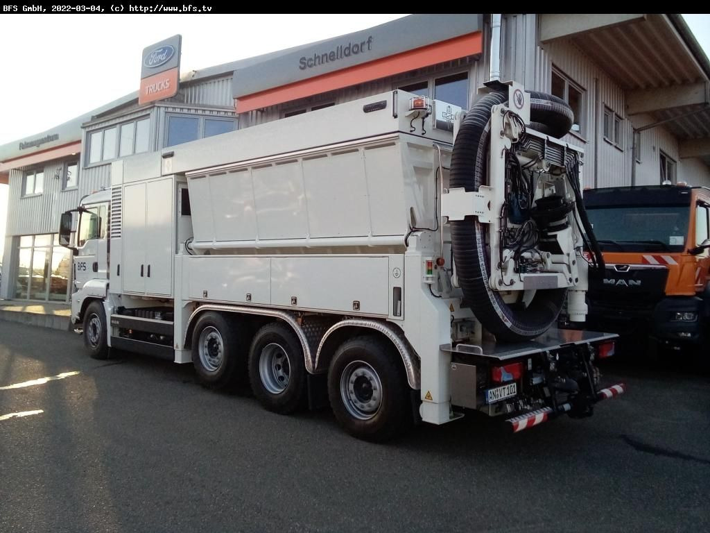 MAN TGS 35.510 8X4-4 BL RSP Saugbagger - Camion hydrocureur: photos 3 MAN TGS 35.510 8X4-4 BL RSP Saugbagger - Camion hydrocureur: photos 3