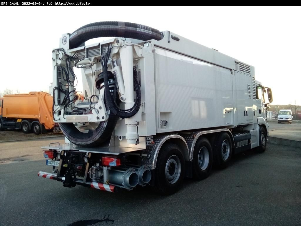 MAN TGS 35.510 8X4-4 BL RSP Saugbagger - Camion hydrocureur: photos 2 MAN TGS 35.510 8X4-4 BL RSP Saugbagger - Camion hydrocureur: photos 2