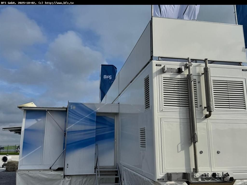 Rainbow LSDO 12-18   Lambo Show Messeauflieger T - Semi-remorque fourgon: photos 3 Rainbow LSDO 12-18   Lambo Show Messeauflieger T - Semi-remorque fourgon: photos 3