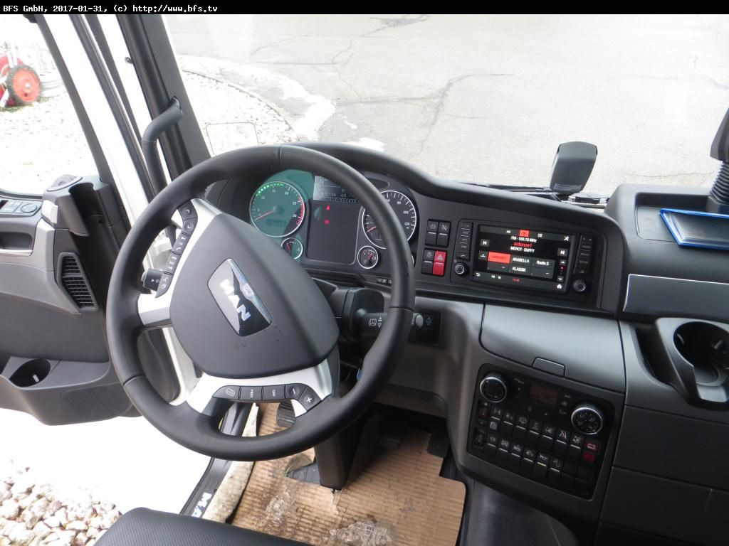 MAN TGX 18.500 4x2 LLS ZF 16 S Luft Luft Leder Intar - Tracteur routier: photos 3 MAN TGX 18.500 4x2 LLS ZF 16 S Luft Luft Leder Intar - Tracteur routier: photos 3