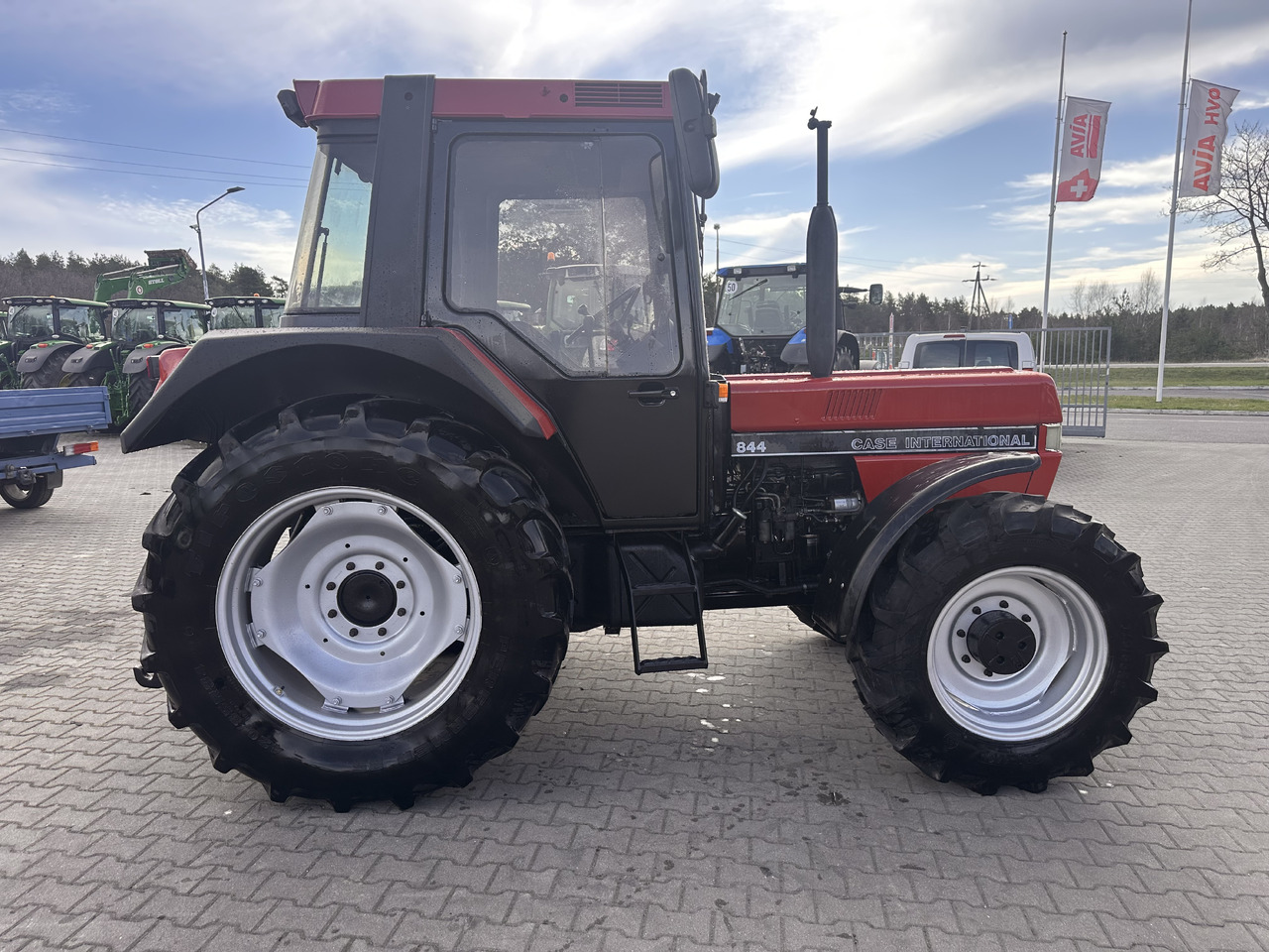CASE IH 844 XL PLUS 40 km/h - Tracteur agricole: photos 5 CASE IH 844 XL PLUS 40 km/h - Tracteur agricole: photos 5
