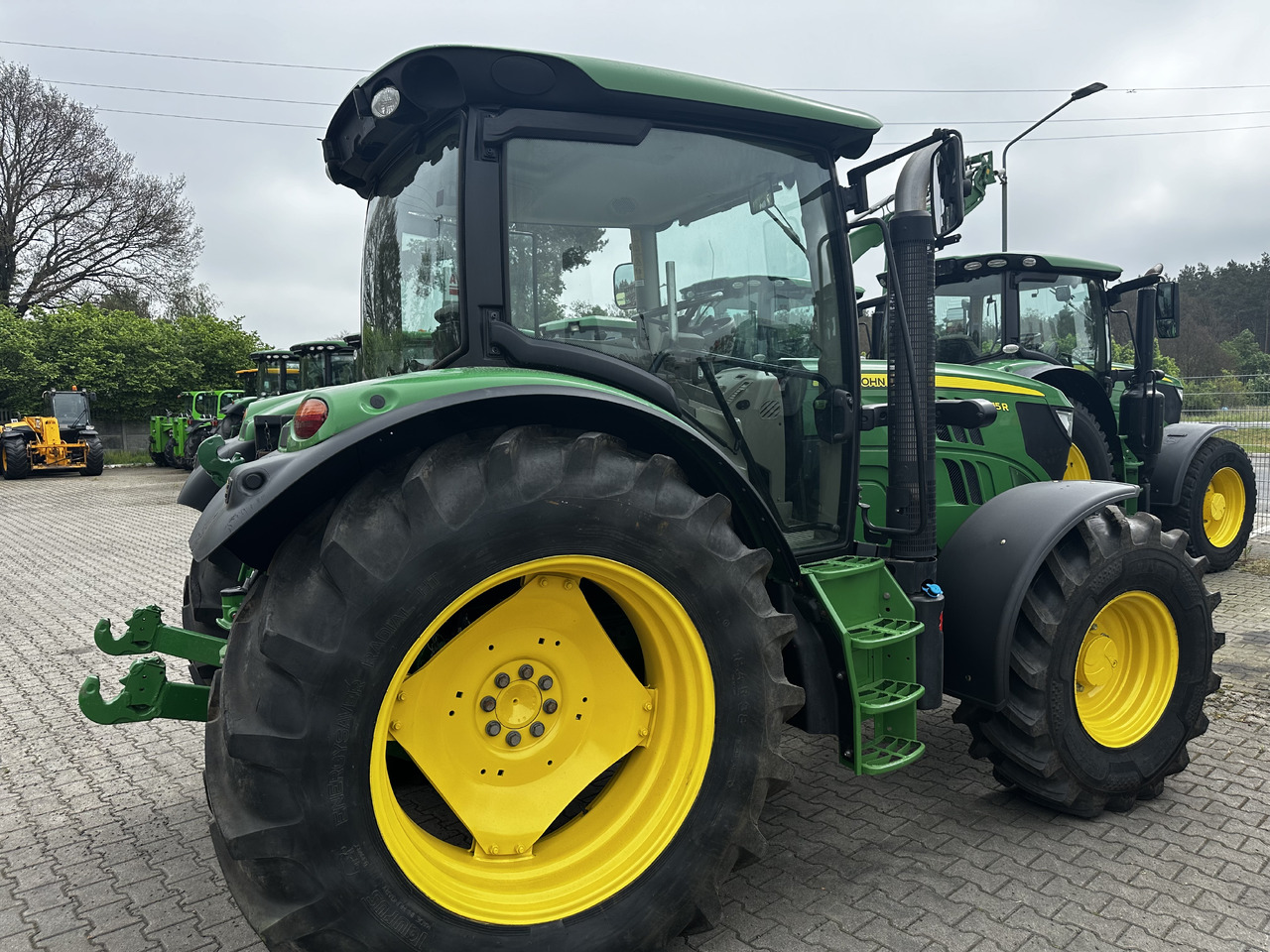 John Deere 6115R - Tracteur agricole: photos 4 John Deere 6115R - Tracteur agricole: photos 4