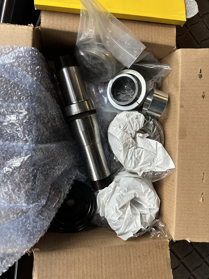 RE584459 John Deere TLS ZESTAW NAPRAWCZY OSI - Pièces de rechange pour Tracteur agricole: photos 1 RE584459 John Deere TLS ZESTAW NAPRAWCZY OSI - Pièces de rechange pour Tracteur agricole: photos 1