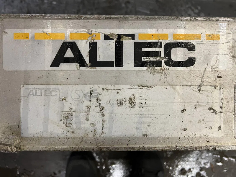 Altec OPRIJPLATEN (RAMPEN) 3,65 METER LANG - Accessoire: photos 5 Altec OPRIJPLATEN (RAMPEN) 3,65 METER LANG - Accessoire: photos 5