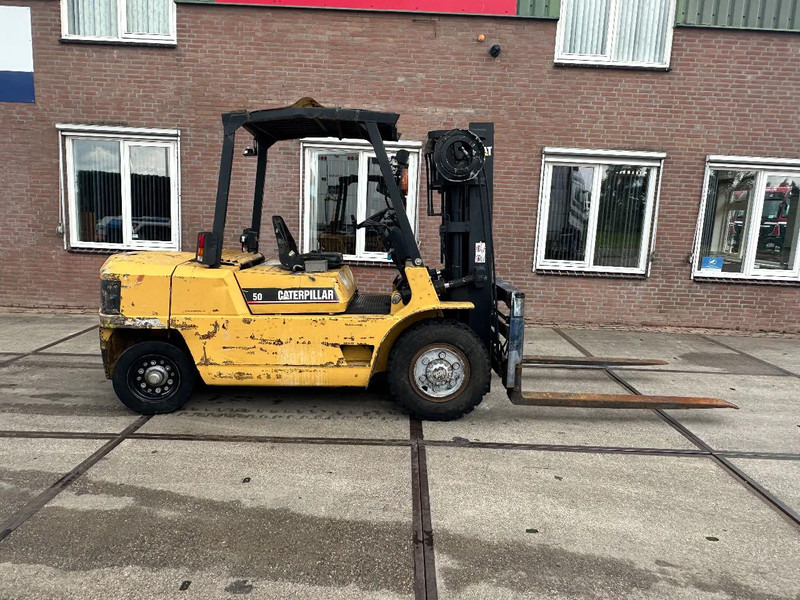 Caterpillar DP50 VORKVERSTELLERS +SIDE SHIFT - Chariot élévateur diesel: photos 3 Caterpillar DP50 VORKVERSTELLERS +SIDE SHIFT - Chariot élévateur diesel: photos 3