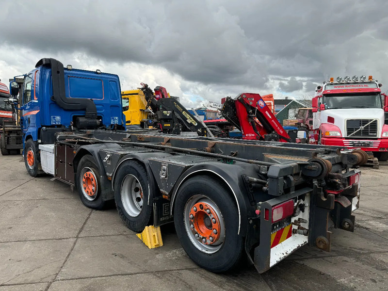 DAF CF 460 8X2 ONLY VISUAL DAMAGED // ENGINE IS RUNNING - Camion - système de câble: photos 4 DAF CF 460 8X2 ONLY VISUAL DAMAGED // ENGINE IS RUNNING - Camion - système de câble: photos 4