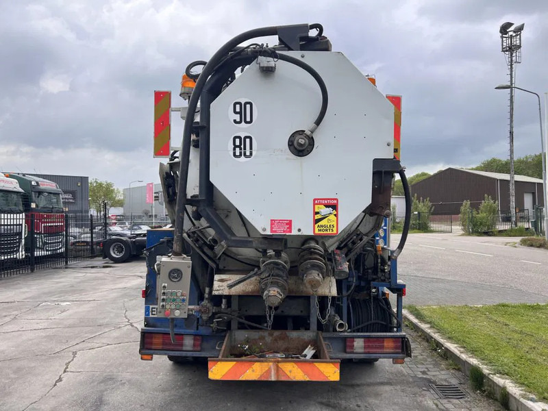 DAF CF 85.380 6X4 VACUUM CLEANER - FULL STEEL - Camion hydrocureur: photos 3 DAF CF 85.380 6X4 VACUUM CLEANER - FULL STEEL - Camion hydrocureur: photos 3