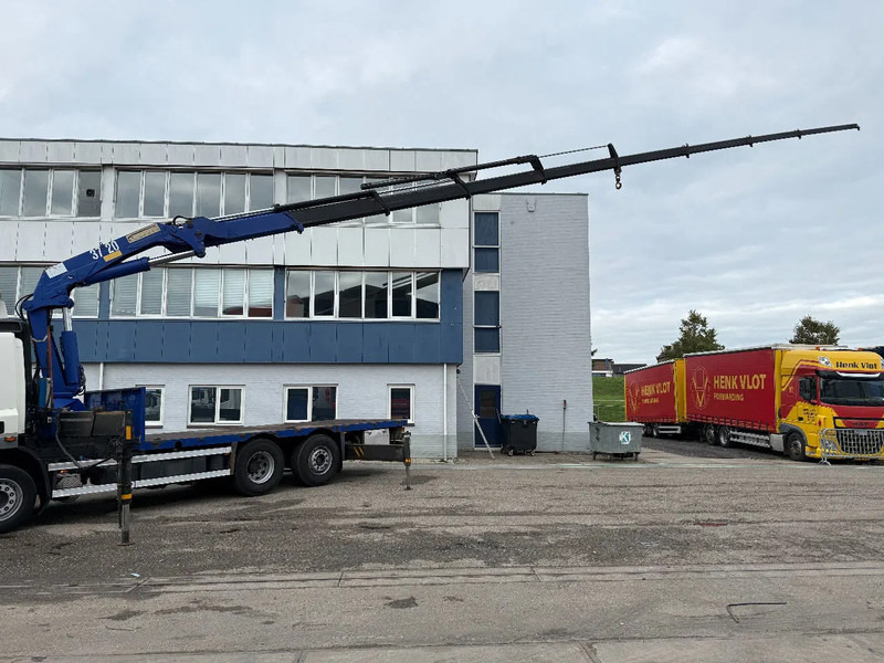 DAF CF 85.410 6X2 EURO 5 + HMF 37 TON/M + REMOTE CONTROL - Camion grue: photos 4 DAF CF 85.410 6X2 EURO 5 + HMF 37 TON/M + REMOTE CONTROL - Camion grue: photos 4