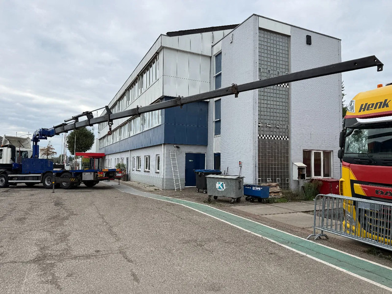 DAF CF 85.410 6X2 EURO 5 + HMF 37 TON/M + REMOTE CONTROL - Camion plateau, Camion grue: photos 5 DAF CF 85.410 6X2 EURO 5 + HMF 37 TON/M + REMOTE CONTROL - Camion plateau, Camion grue: photos 5