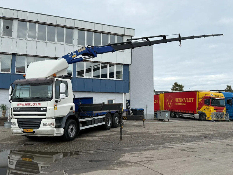 DAF CF 85.410 6X2 EURO 5 + HMF 37 TON/M + REMOTE CONTROL - Camion plateau, Camion grue: photos 1 DAF CF 85.410 6X2 EURO 5 + HMF 37 TON/M + REMOTE CONTROL - Camion plateau, Camion grue: photos 1