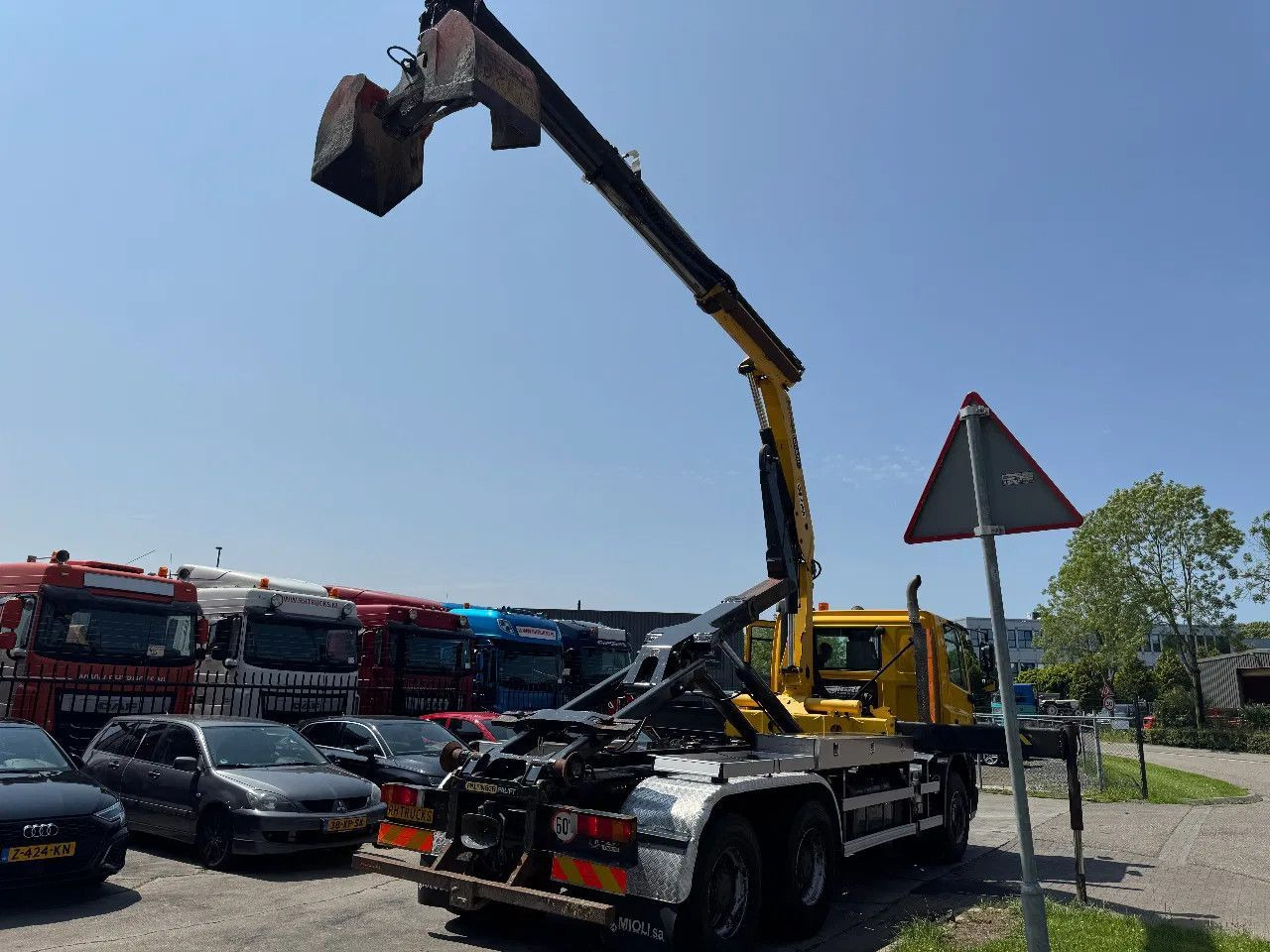 DAF CF 85.410 6X4 - EURO 5 + PALFINGER PK15500 + REM - Camion ampliroll, Camion grue: photos 3 DAF CF 85.410 6X4 - EURO 5 + PALFINGER PK15500 + REM - Camion ampliroll, Camion grue: photos 3