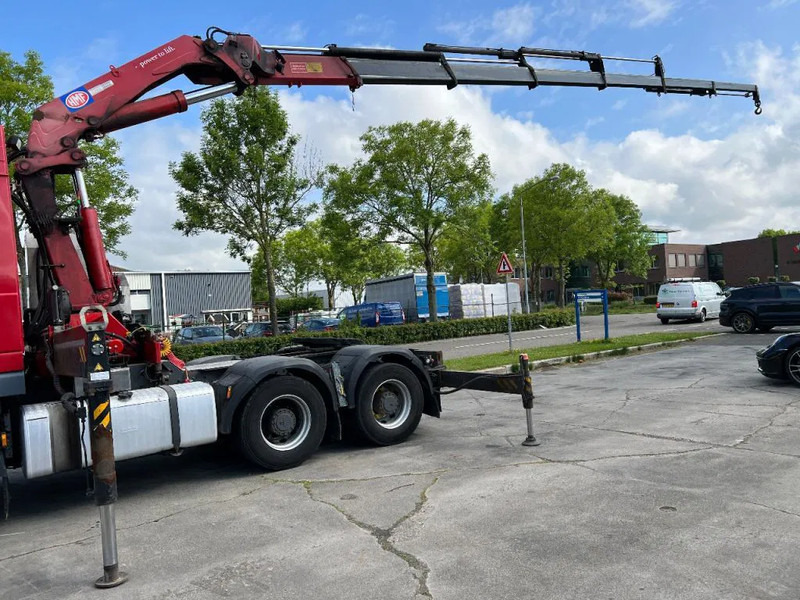 DAF XF 105.460 6X4 EURO 5 + HMF 4220 K6 + REMOTE CONTROL + RETARDER - Camion grue: photos 4 DAF XF 105.460 6X4 EURO 5 + HMF 4220 K6 + REMOTE CONTROL + RETARDER - Camion grue: photos 4