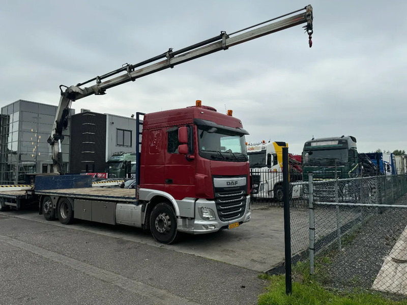 DAF XF 510 6X2 EURO 6 + HIAB 166 HI PRO + REMOTE CONTROL - Camion plateau, Camion grue: photos 1 DAF XF 510 6X2 EURO 6 + HIAB 166 HI PRO + REMOTE CONTROL - Camion plateau, Camion grue: photos 1