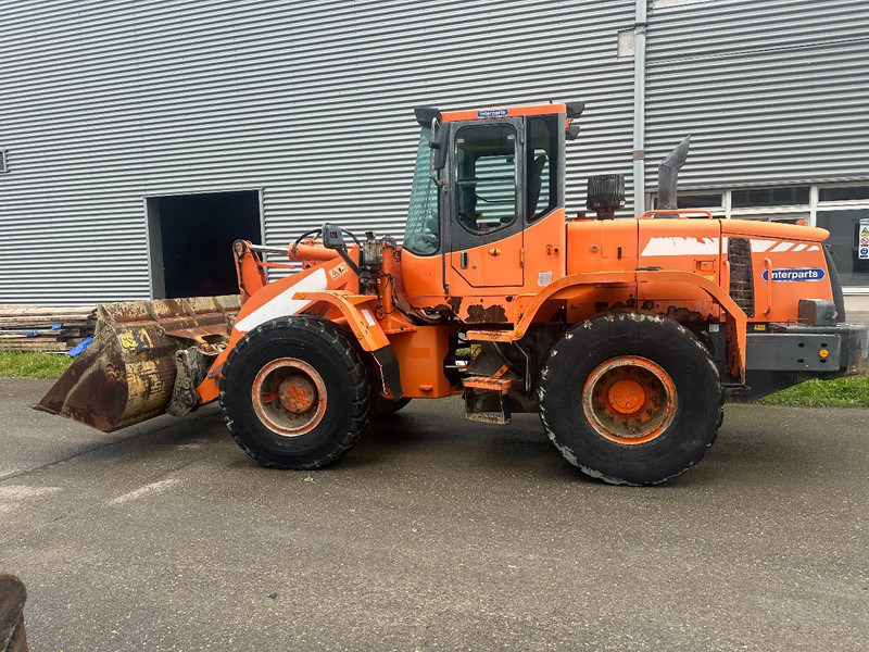 Doosan DL 200 4X4, CE, 6117 HOURS - Chargeuse: photos 1 Doosan DL 200 4X4, CE, 6117 HOURS - Chargeuse: photos 1