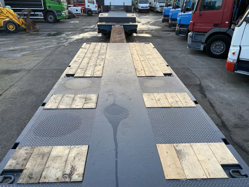 Goldhofer STN-L 3-38/80A - BED: 8,75 + 5,75 METER - Semi-remorque surbaissé: photos 5 Goldhofer STN-L 3-38/80A - BED: 8,75 + 5,75 METER - Semi-remorque surbaissé: photos 5